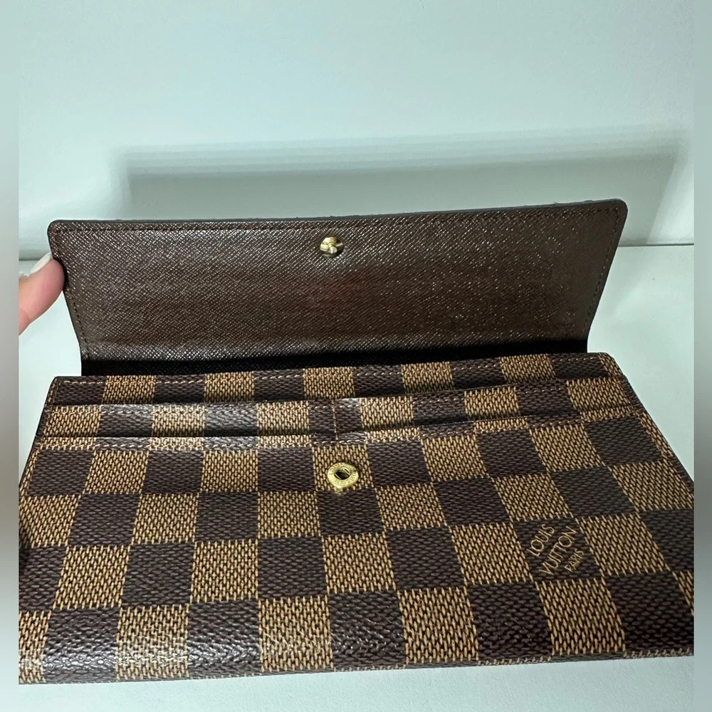 Louis Vuitton Damier Ebene Sarah wallet
